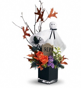 Teleflora's Ghostly Gardens in Hartley IA, Jackie's Floral Center